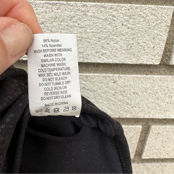 Zyia Active Black Flower Power Bra - Picture 8 of 10